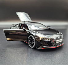 Load image into Gallery viewer, Explorafind 2020 Audi R8 V10 Black 1:24 Die Cast Car