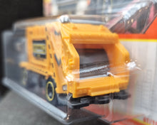 Load image into Gallery viewer, Matchbox 2023 Garbage King Grey/Yellow #61 MBX Metro New Long Card