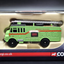 Load image into Gallery viewer, Corgi Trackside 1970 Green Goddess EFS Manston Museum Kent Fire Engine #DG221005 1:76 Model