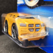 Load image into Gallery viewer, Hot Wheels 2005 Dodge Magum R/T Pearl Yellow #39 First Edition-Blings 9/10 Card