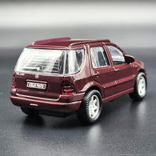 Load image into Gallery viewer, Smart Toys 2000 Mercedes-Benz ML430 Maroon 1:45 Diecast Car