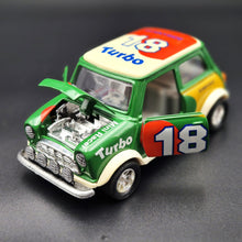 Load image into Gallery viewer, Superior Sunnyside 1996 Mini Cooper Mark VII Green 1:24 SS 5703 Die Cast Model