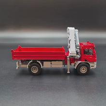 Load and play video in Gallery viewer, Explorafind 2009 Scania Style Truck with Crane (Hiab) Red 1:50 Die Cast Truck
