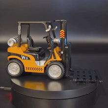 Load and play video in Gallery viewer, Explorafind Forklift Truck Yellow 1:24 Die Cast