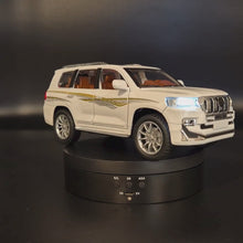 Load and play video in Gallery viewer, Explorafind 2020 Toyota Prado Pearl White 1:24 Die Cast Car
