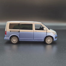 Load and play video in Gallery viewer, Explorafind 2018 Volkswagen T6 Multivan Silver/Blue 1:32 Die Cast Van
