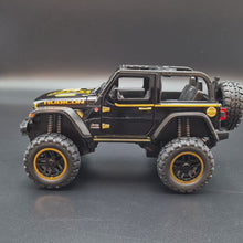 Load and play video in Gallery viewer, Explorafind 2020 Jeep Wrangler Rubicon Black 1:20 Die Cast Car
