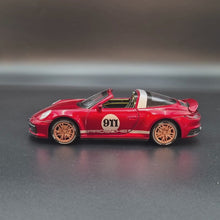 Load and play video in Gallery viewer, Explorafind 2021 Porsche 911 Targa 4S Metallic Red 1:32 Die Cast Car