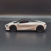 Load and play video in Gallery viewer, Explorafind 2023 McLaren 720S White 1:24 Die Cast Car