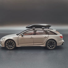 Load and play video in Gallery viewer, Explorafind 2022 Audi RS6 Avant Grey 1:24 Die Cast Car
