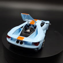 Load image into Gallery viewer, Bburago 2019 Ford GT Light Blue 1:32 Die Cast Car
