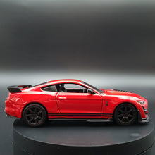 Load image into Gallery viewer, Bburago 2020 Mustang Shelby GT500 Red 1:32 Die Cast Car
