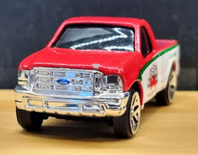 Load image into Gallery viewer, Maisto 2016 Ford F-350 Super Duty Pickup Red/White 1:64
