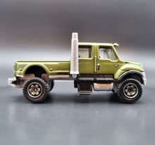 Load image into Gallery viewer, Matchbox 2018 International CXT Matt Olive Green #22 MBX Construction 1/20
