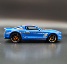 Load image into Gallery viewer, Hot Wheels 2012 &#39;10 Ford Shelby GT500 Blue Shelby 5 Pack Loose
