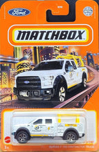 Load image into Gallery viewer, Matchbox 2021 &#39;15 Ford F-150 Contractor Truck White MBX Metro #78/100 New
