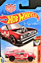 Load image into Gallery viewer, Hot Wheels 2019 King Kuda Red #140 Muscle Mania 9/10 New Long Card
