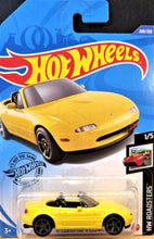 Load image into Gallery viewer, Hot Wheels 2020 &#39;91 Mazda MX-5 Miata #208 HW Roadsters 1/5 New Long Card
