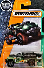 Load image into Gallery viewer, Matchbox 2017 Sahara Survivor Dark Green #122 MBX Explorers New Long Card
