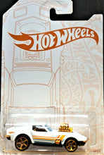 Load image into Gallery viewer, Hot Wheels 2020 &#39;68 Corvette Gas Monkey Garage Pearl White Pearl and Chrome 5/6
