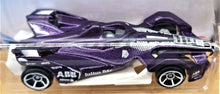 Load image into Gallery viewer, Hot Wheels 2020 Formula E Gen 2 Car Purple #107 HW Race Day 1/10 New Long Card
