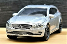 Load image into Gallery viewer, Matchbox 2019 Volvo V60 Wagon Silver Auto Bahn Express 5 Pack Loose
