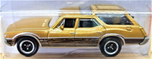 Load image into Gallery viewer, Matchbox 2019 &#39;71 Oldsmobile Vista Cruiser Brown #13 MBX Road Trip 4/20 New
