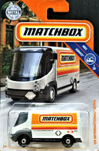 Load image into Gallery viewer, Matchbox 2018 ´09 International eStar White #6 MBX Service 1/20 New Long Card
