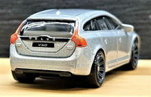 Load image into Gallery viewer, Matchbox 2019 Volvo V60 Wagon Silver Auto Bahn Express 5 Pack Loose
