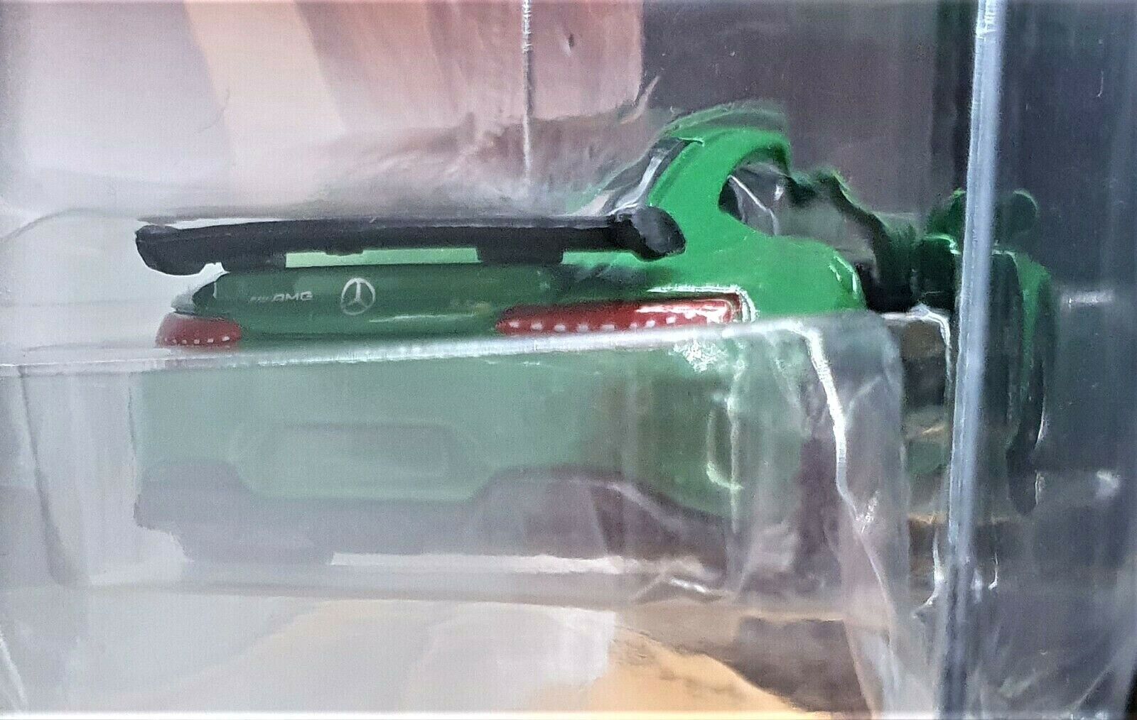 Voiture Miniature Majorette Mercedes-Benz AMG GT R - Échelle 1:61, Couleur Verte, Toit Noir, Neuve Sans Boîte